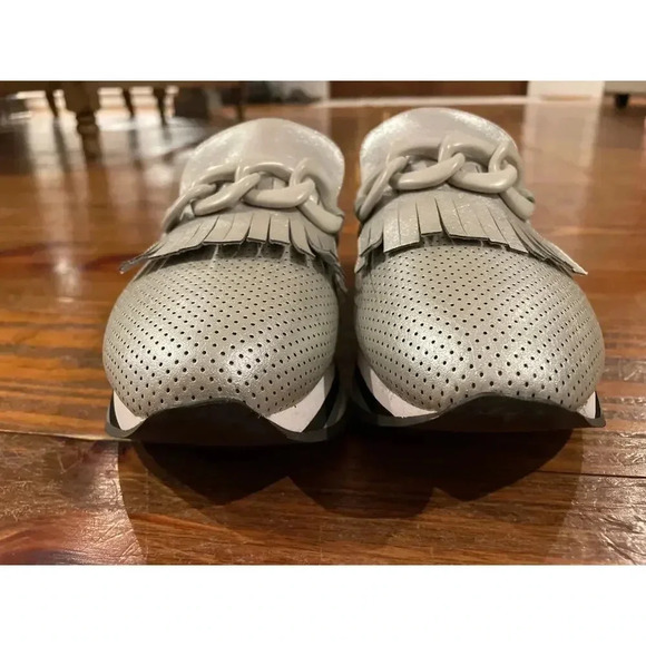 Coconuts by Matisse Women's Bess Silver Metallic Chain Perforated Loafers, 7 - Picture 7 of 12